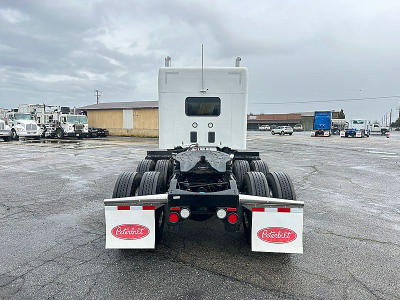 2025 Peterbilt 589