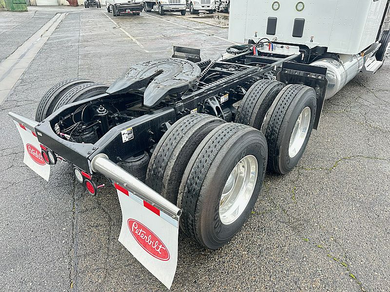 2025 Peterbilt 589