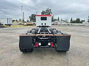 2025 Peterbilt 589