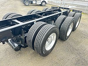 2025 Peterbilt 589