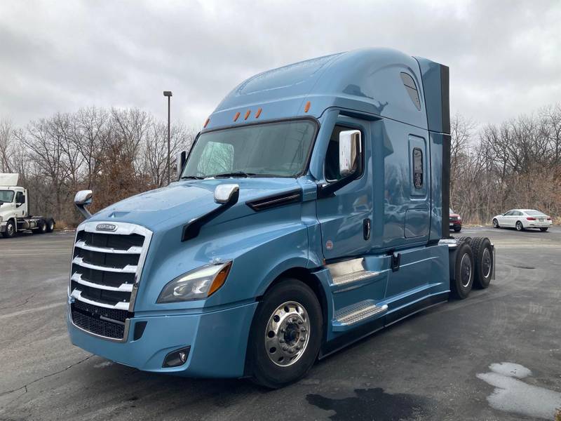 Freightliner Cascadia 2025 Precious Images References :