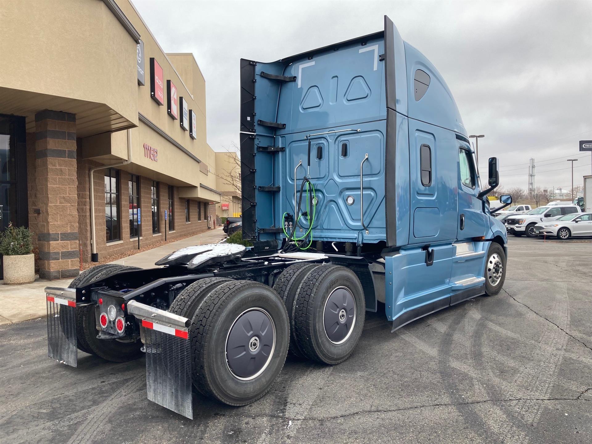 2024 Freightliner New Cascadia For Sale 72" Sleeper 754032