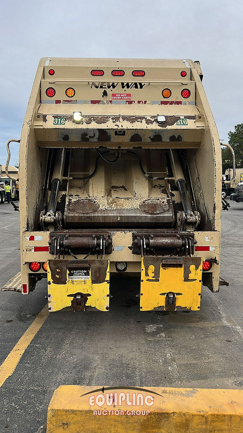 2018 Mack LR613 REAR LOADER GARBAGE TRUC (For Sale) | Refuse Truck ...