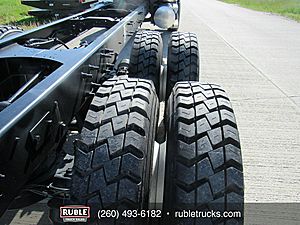 2005 Mack CV713