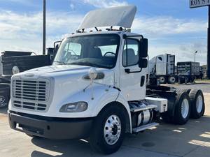 2016 Freightliner M2 - Day Cab