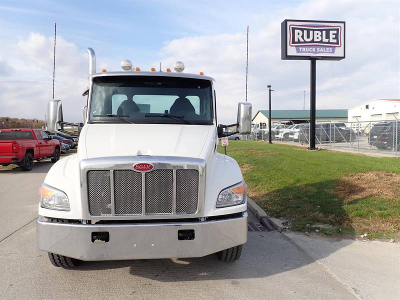 2024 Peterbilt 537 (For Sale) Cab & Chassis RM682806