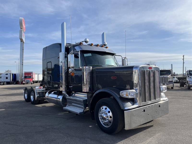 2024 Peterbilt 589 (For Sale) 80" Sleeper 30A689777