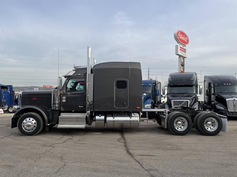 2024 Peterbilt 589 (For Sale) 80" Sleeper 30A689777