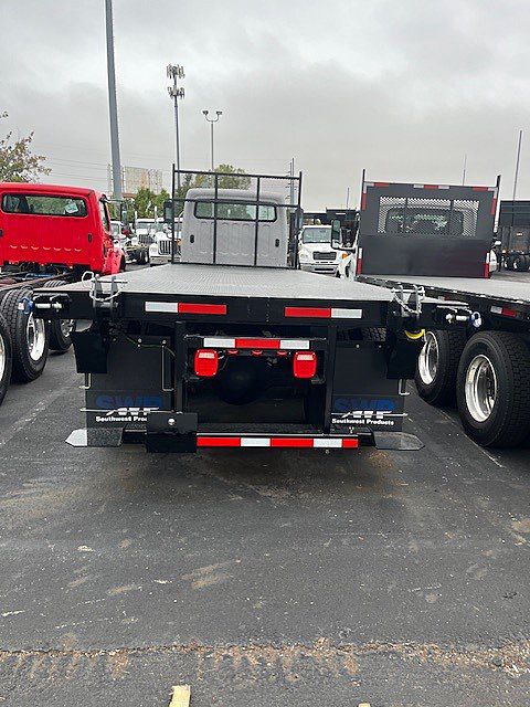 2012 Freightliner M2