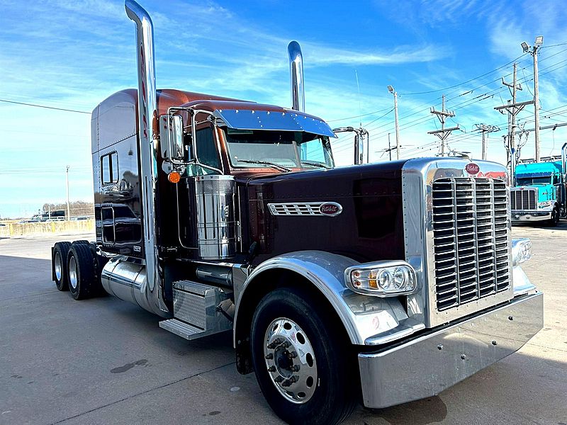 2022 Peterbilt 389 Price