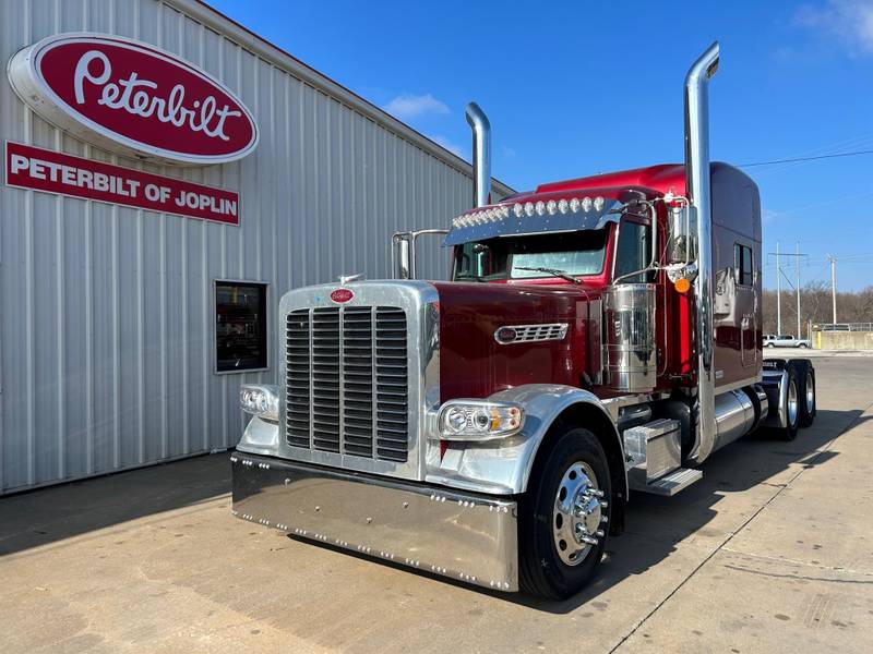 2022 Peterbilt 389 (For Sale) | 78