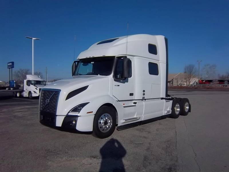 2024 Volvo VNL 860 (For Sale) 77" Sleeper V651128