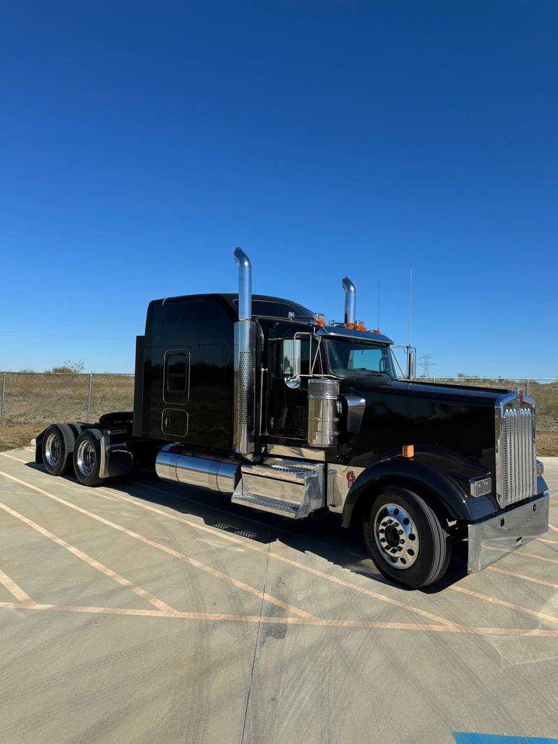 2023 Kenworth W900L For Sale | 86