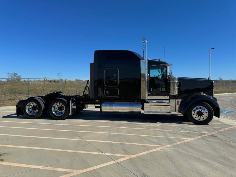 2023 Kenworth W900L For Sale | 86