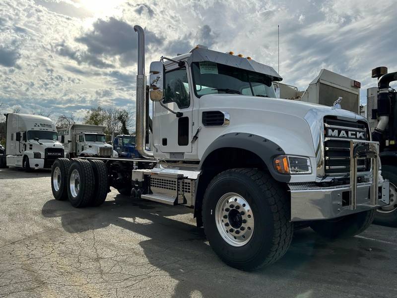 2024 Mack Granite GR64F (For Sale) | Dump Truck | #M041906