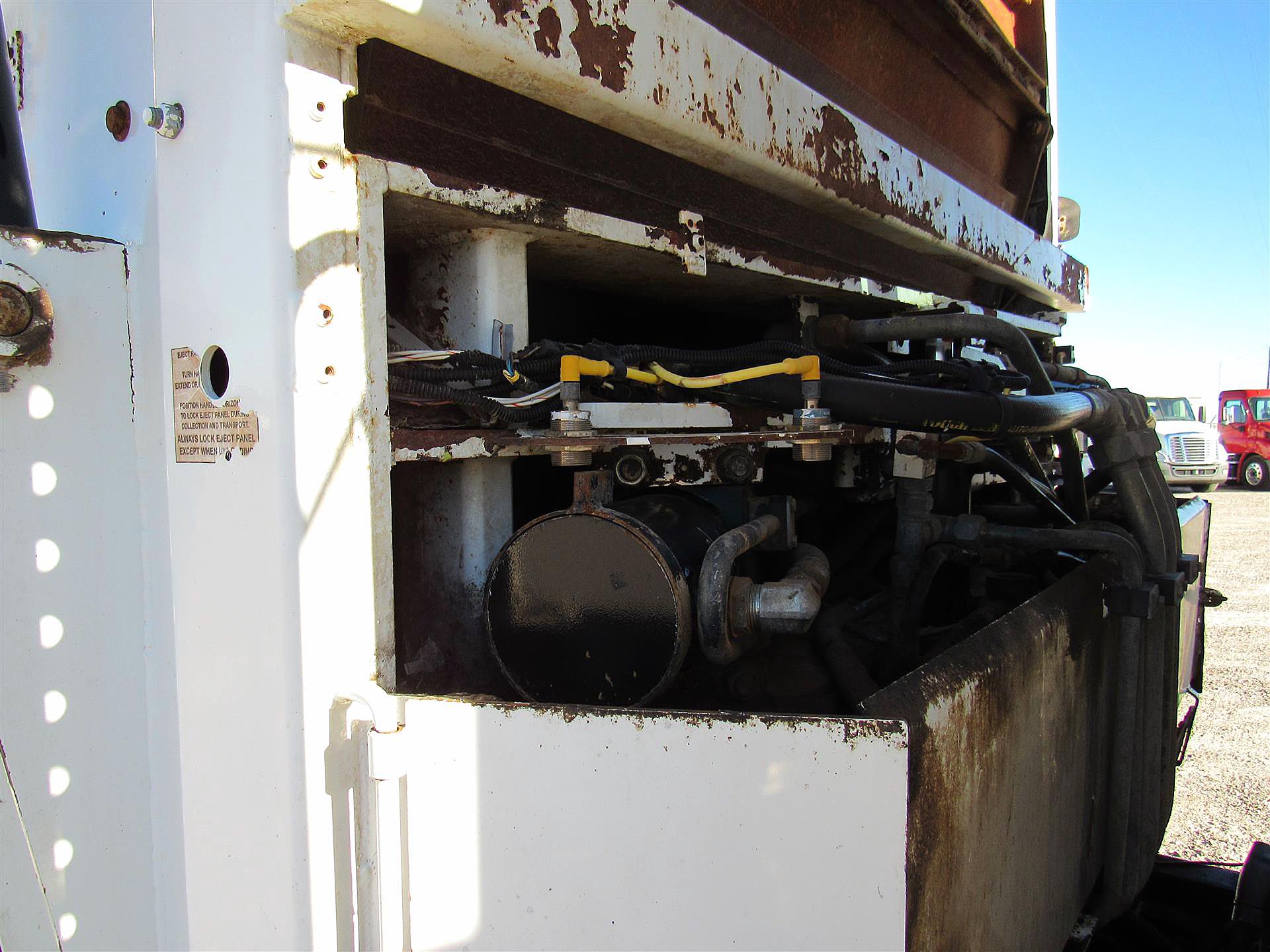 2014 Kenworth T440 (For Sale) Day Cab 369607