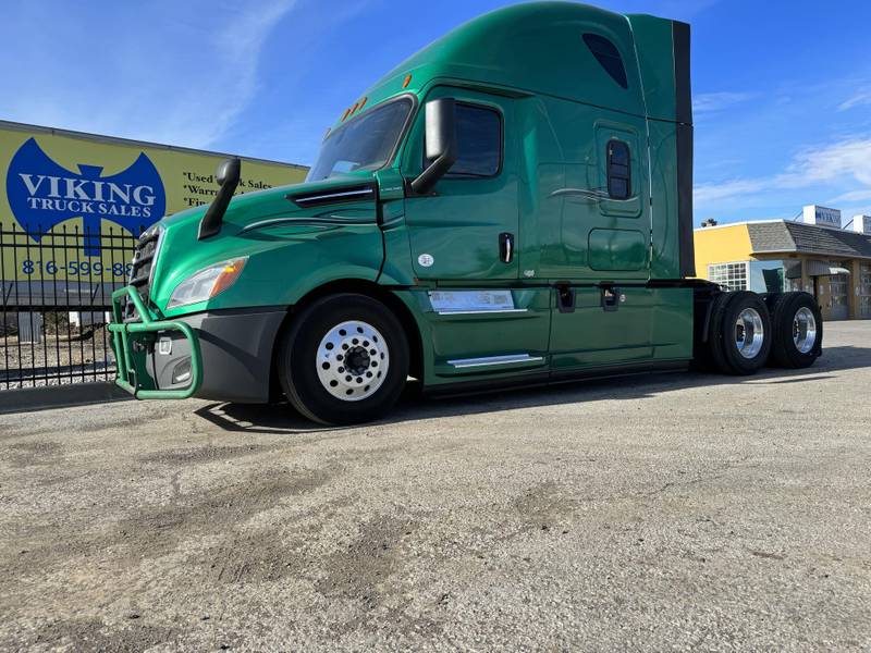 2019 Freightliner Cascadia For Sale | Sleeper Truck | #1381