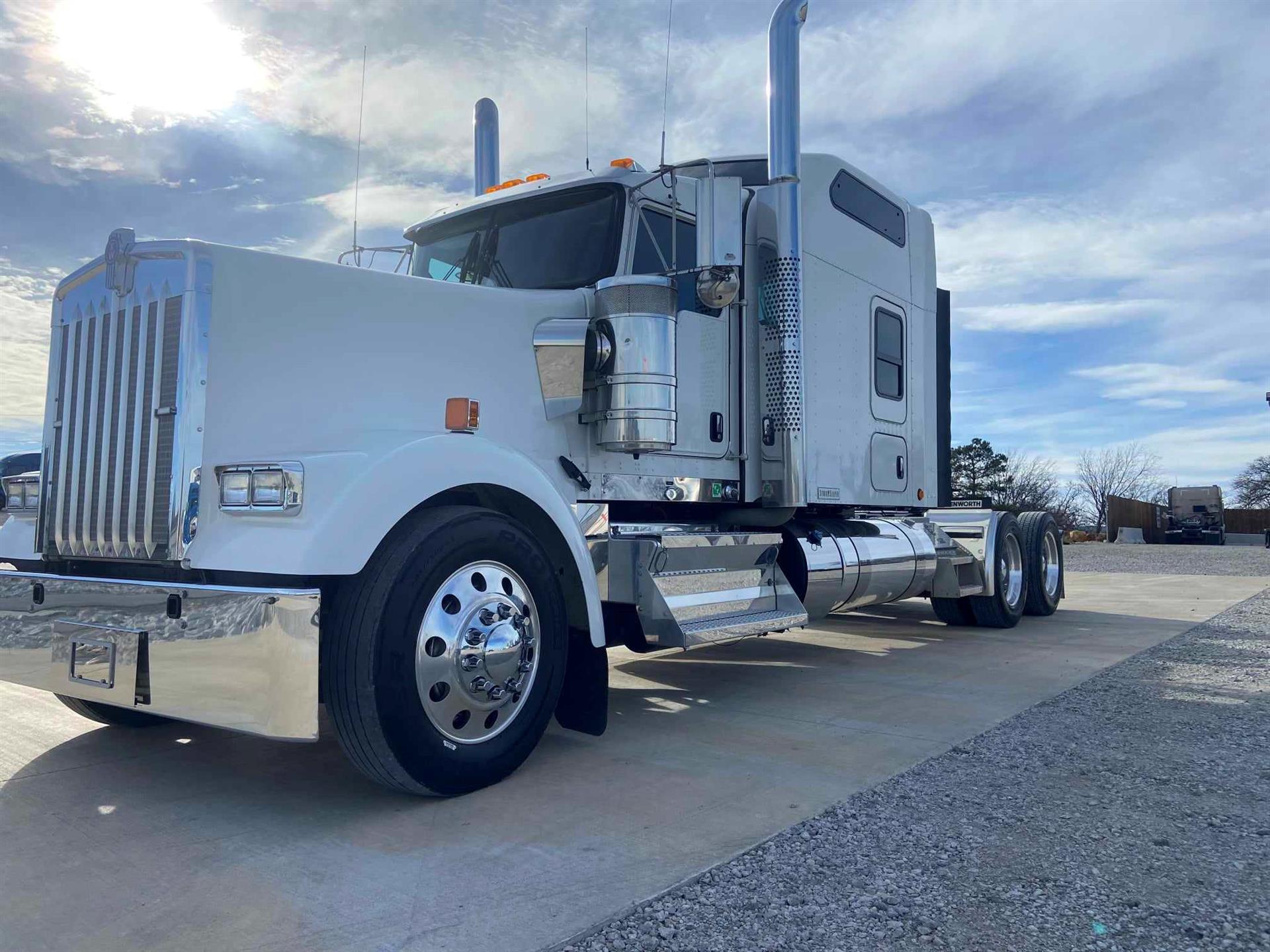 2023 Kenworth W900L For Sale | 86