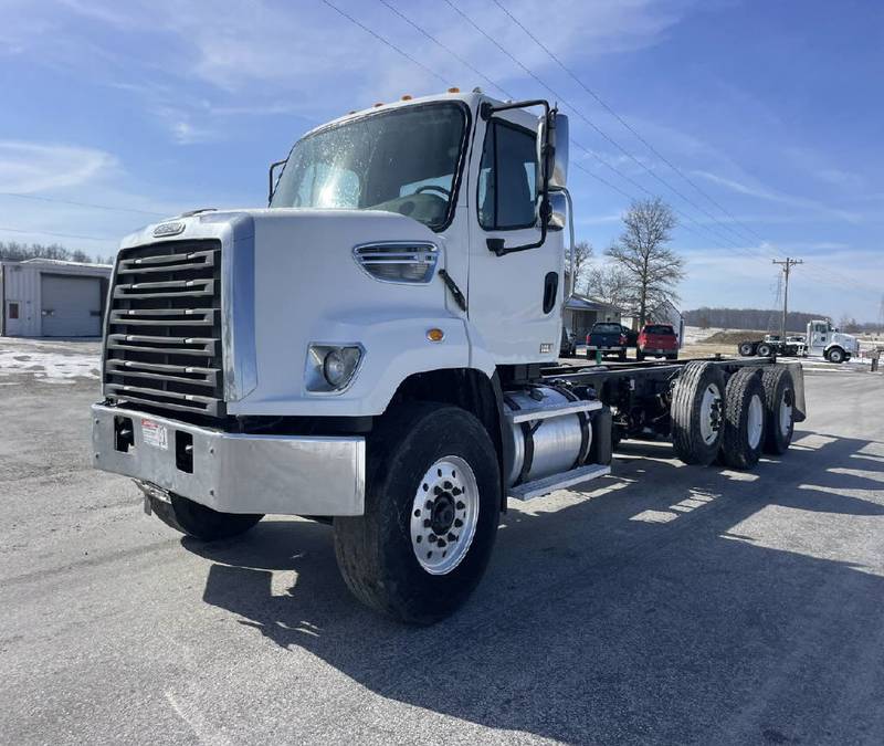 2016 Freightliner 108SD (For Sale) | Cab & Chassis | #8151