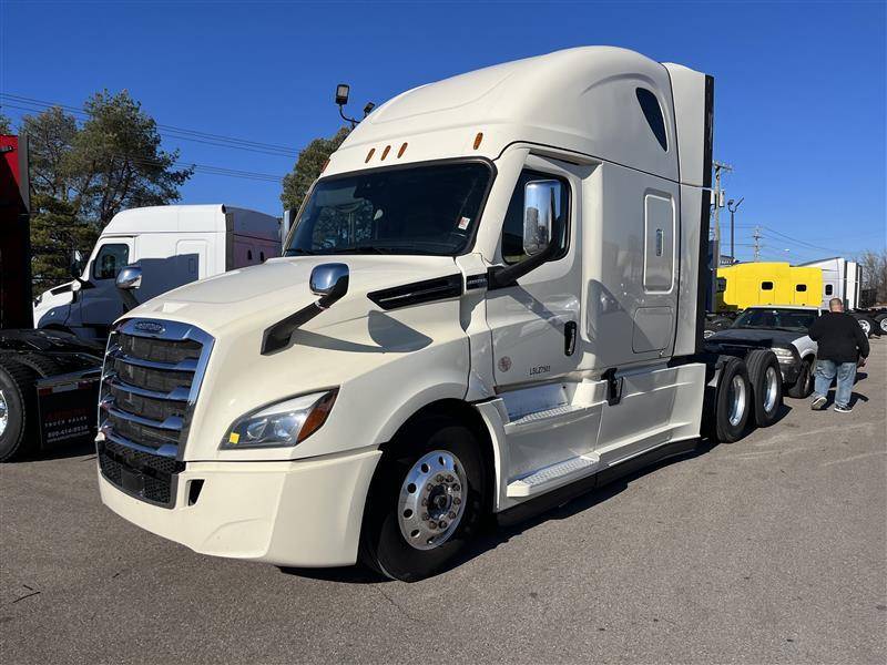 2020 Freightliner Cascadia CASCADEVO1 (For Sale) | 72