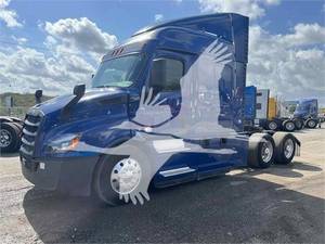 2019 Freightliner Cascadia 116 - Sleeper Truck