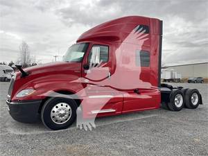 2019 International LT - Sleeper Truck