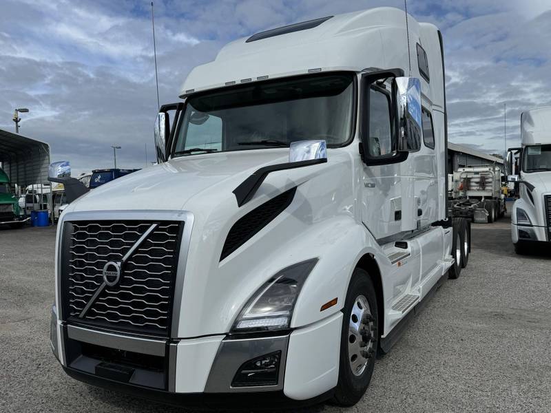 2024 Volvo VNL 860