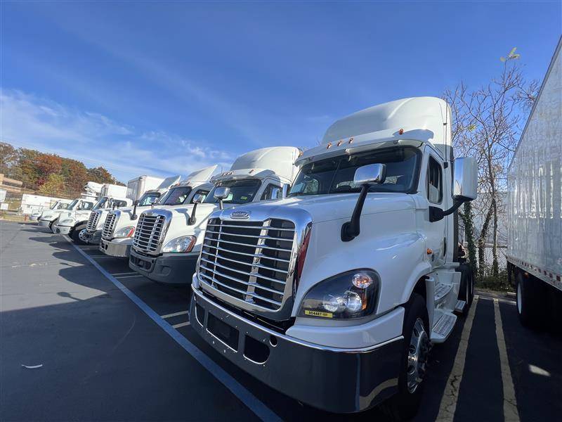2019 Freightliner CASCADIA 125 Day Cab