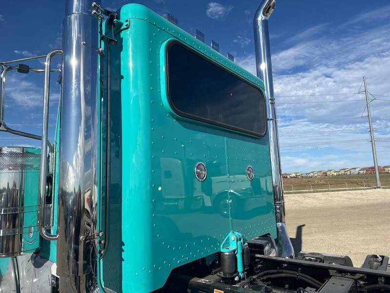 2024 Peterbilt 389 (For Sale) Day Cab APPRAISAL