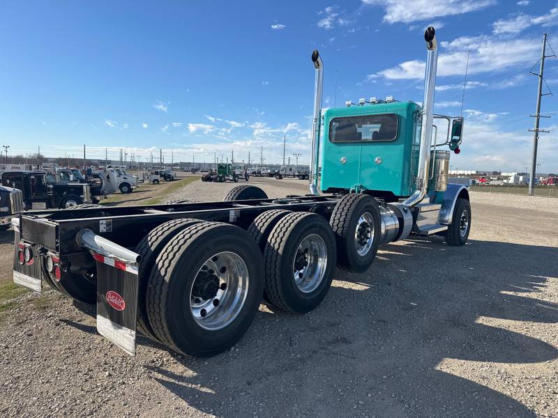 2024 Peterbilt 389 (For Sale) Day Cab APPRAISAL