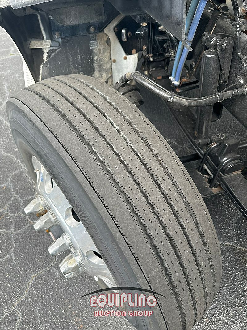 2017 Peterbilt 579