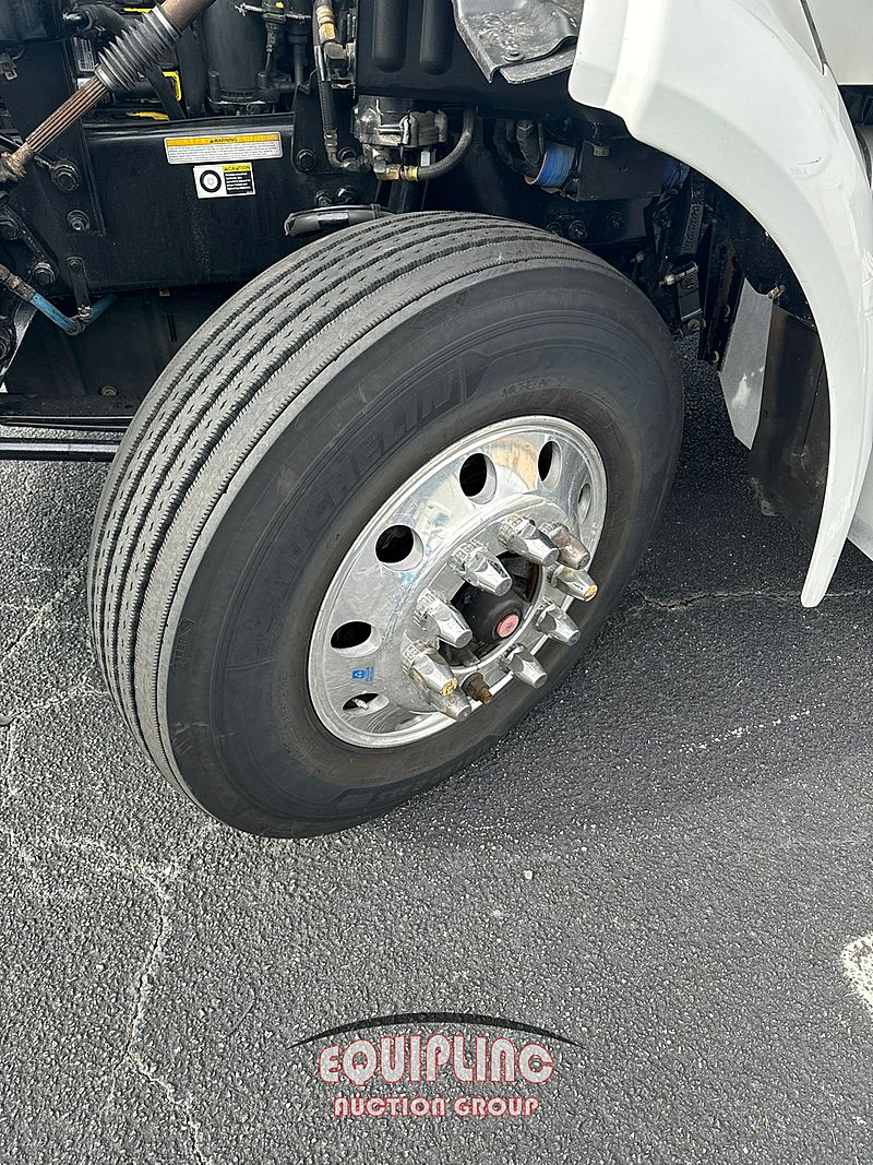 2017 Peterbilt 579