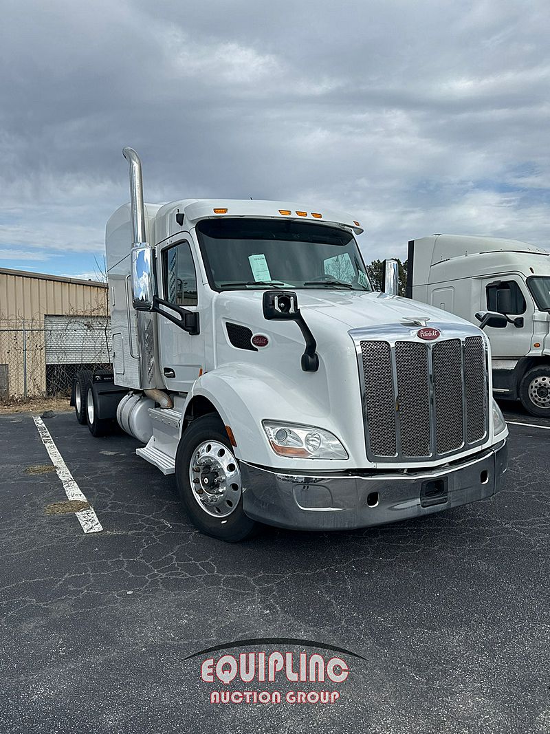 2017 Peterbilt 579