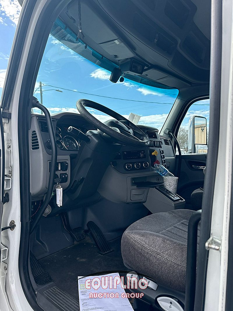 2017 Peterbilt 579