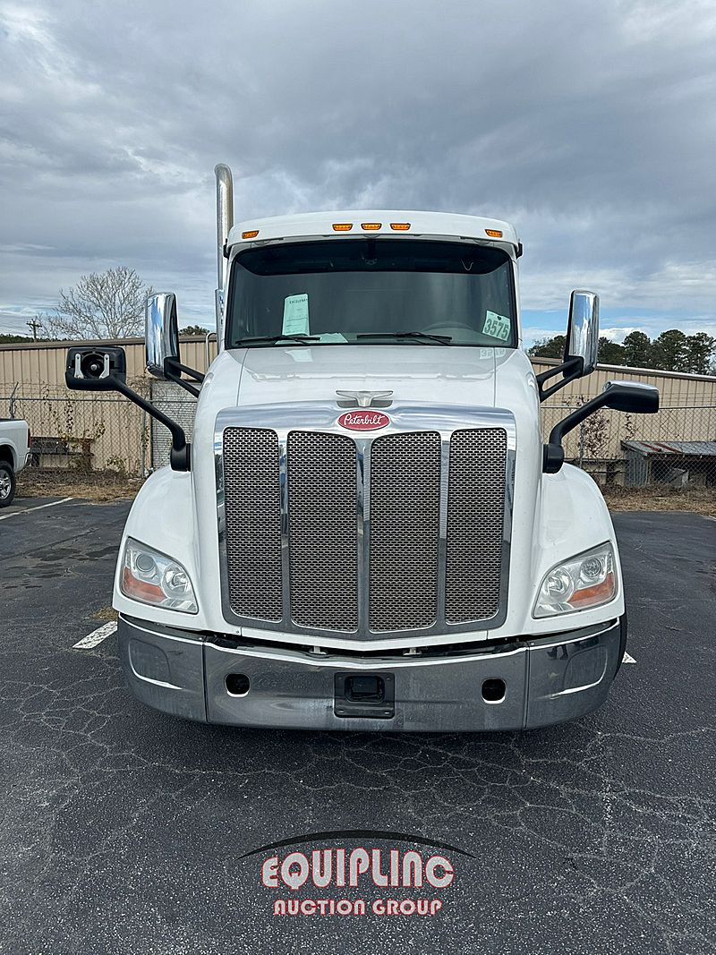 2017 Peterbilt 579