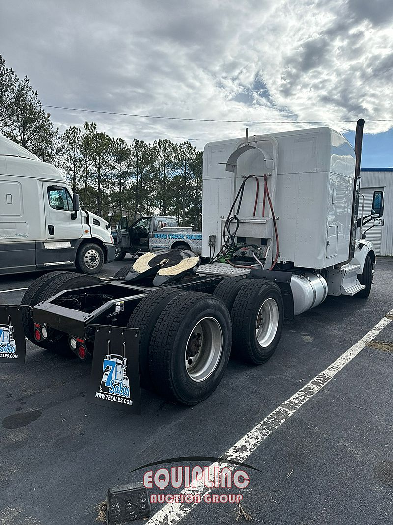 2017 Peterbilt 579
