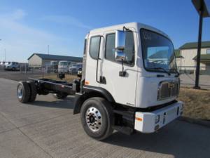 2024 Autocar ACMD42 - Cab & Chassis