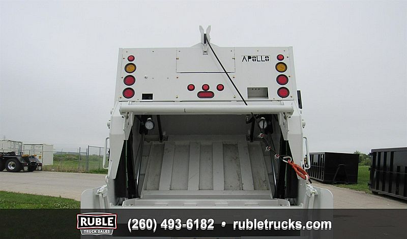 2024 Autocar ACMD42