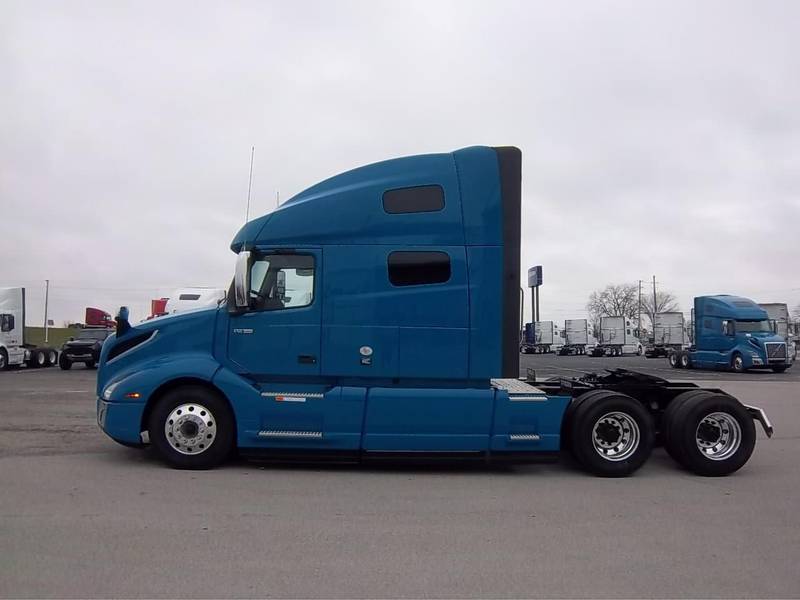 2024 Volvo VNL 760 (For Sale) 70" Sleeper V663095