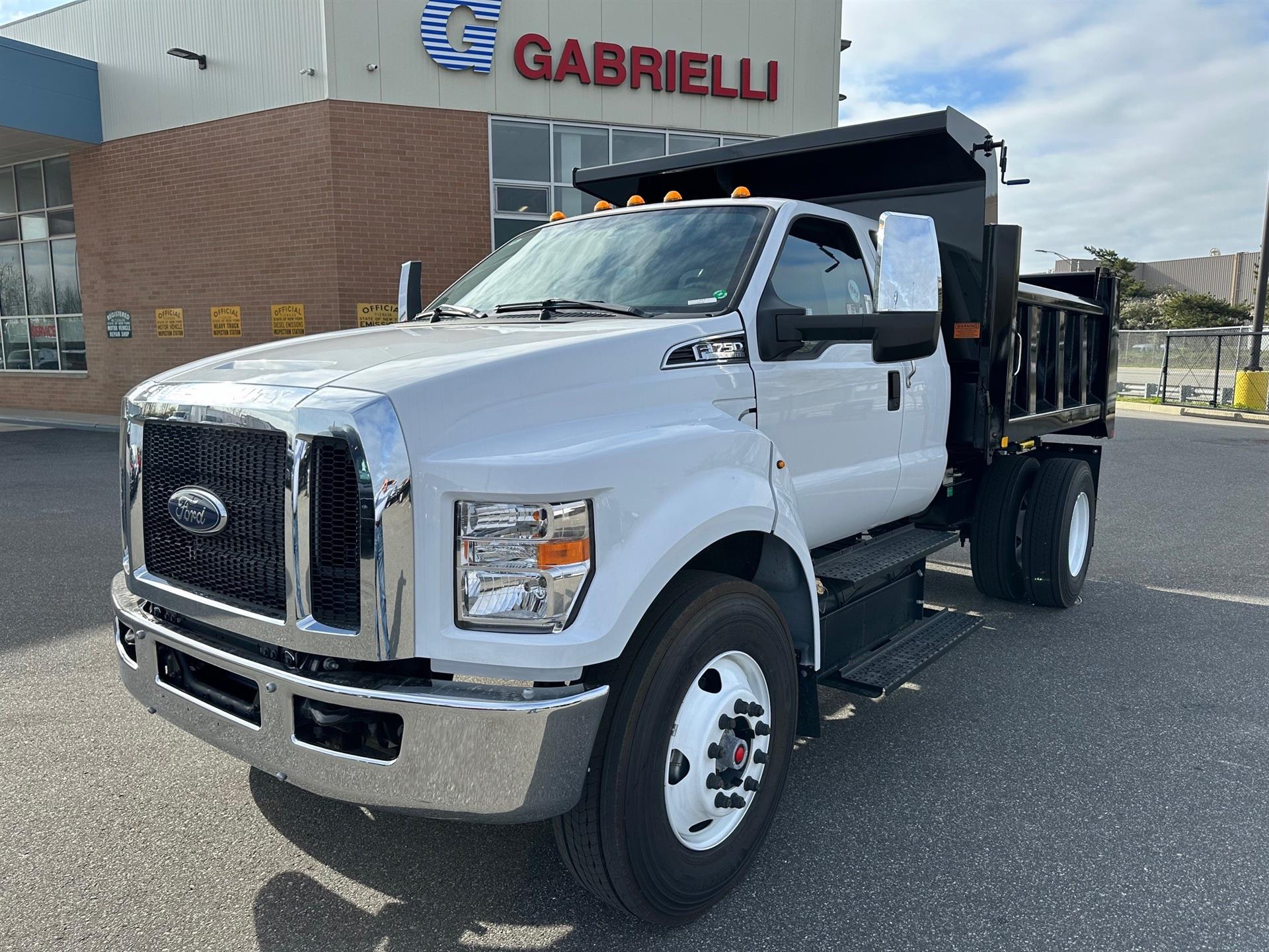 2025 Ford F750 For Sale Dump Truck Non CDL EF1084