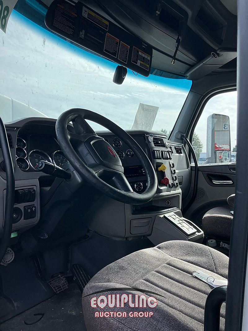 2017 Peterbilt 579