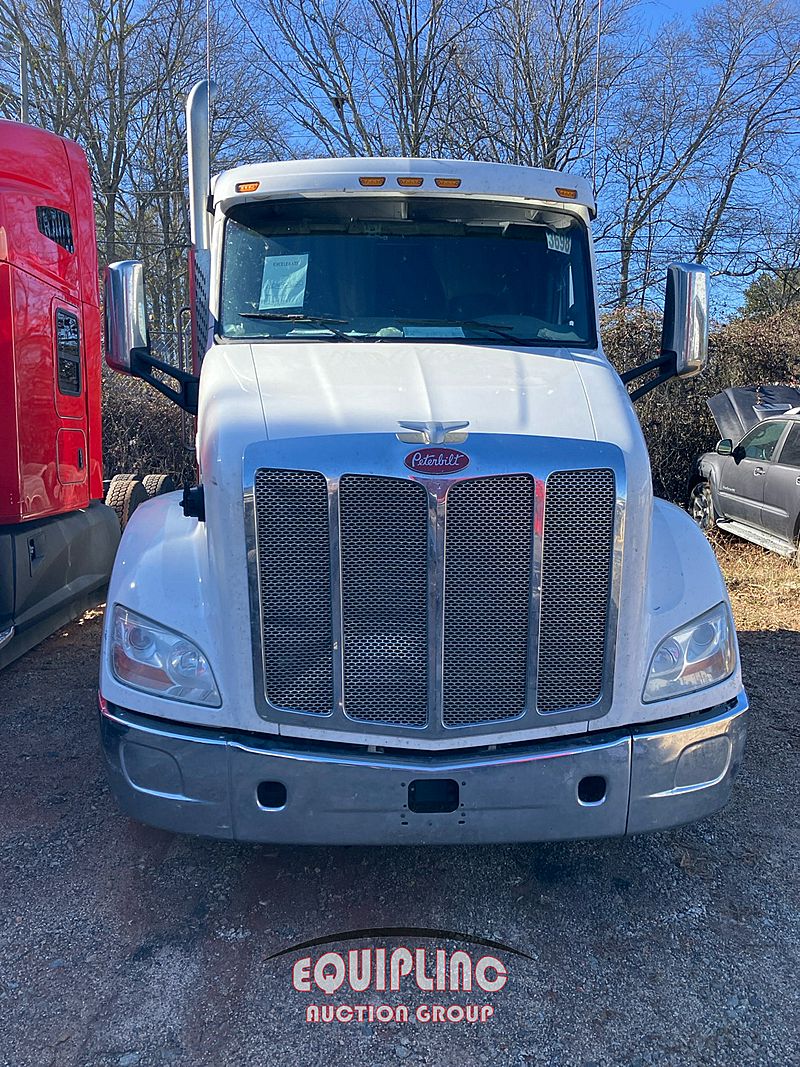 2017 Peterbilt 579