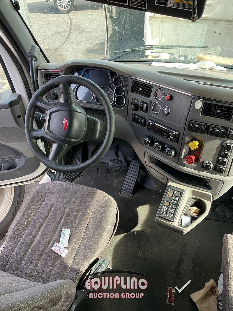 2017 Peterbilt 579