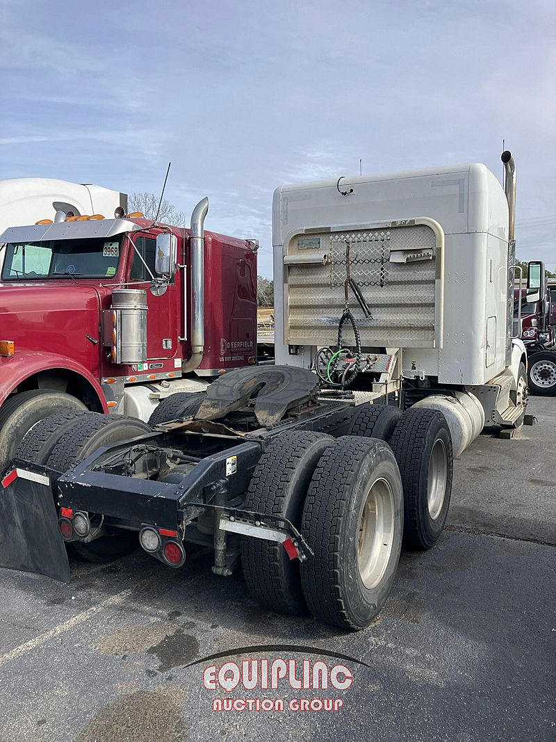 2017 Peterbilt 579