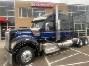 2020 Kenworth W990 - Sleeper Truck