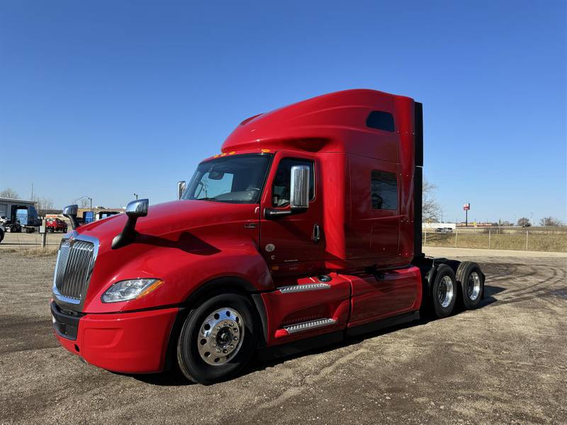 2024 International LT625 (For Sale) 73" Sleeper RN280744