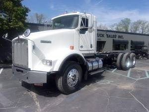 2016 Kenworth T800 - Cab & Chassis