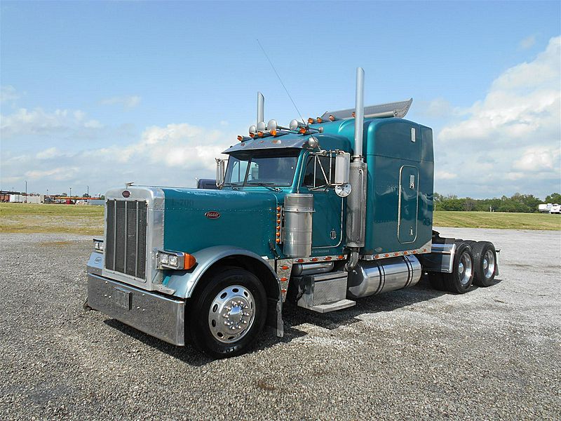 2002 Peterbilt 379