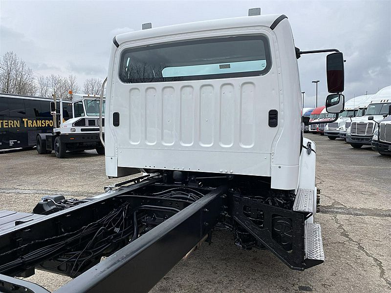 2017 Freightliner M2
