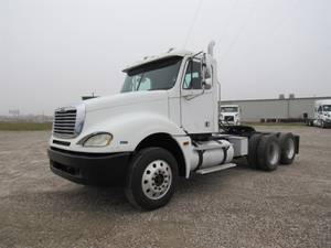 2005 Freightliner COLUMBIA 120 - Day Cab